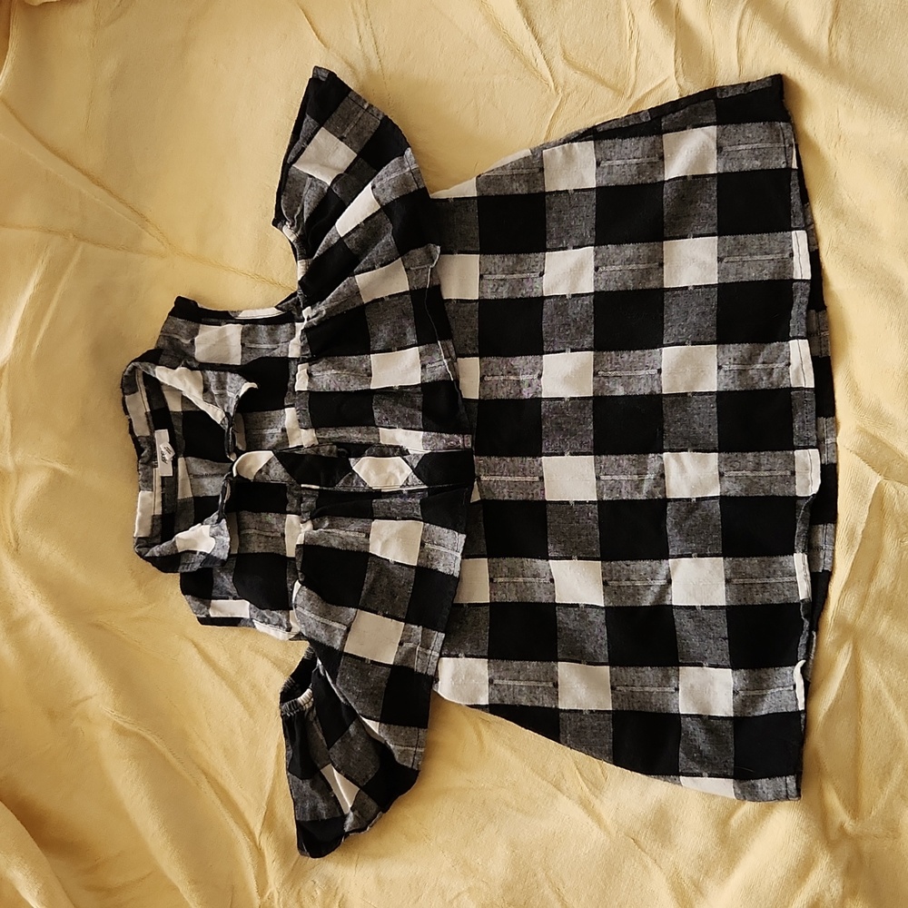 3/$16 - Ladies top 1 piece